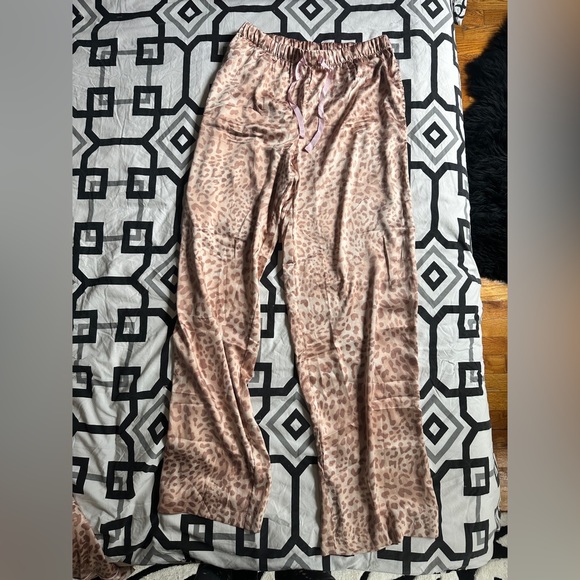Victoria’s Secret satin leopard long pajama set small long - Picture 2 of 3
